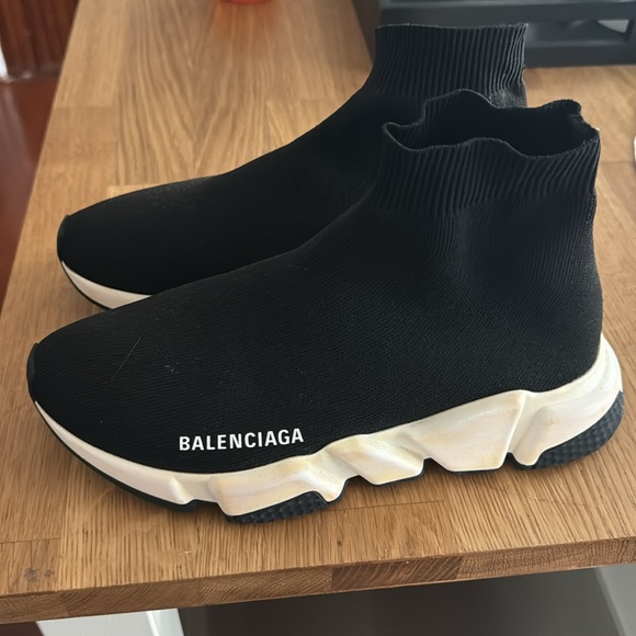 Balenciaga - Picture 3 of 4